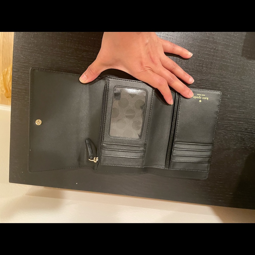 Wallets - Picture 6 of 6